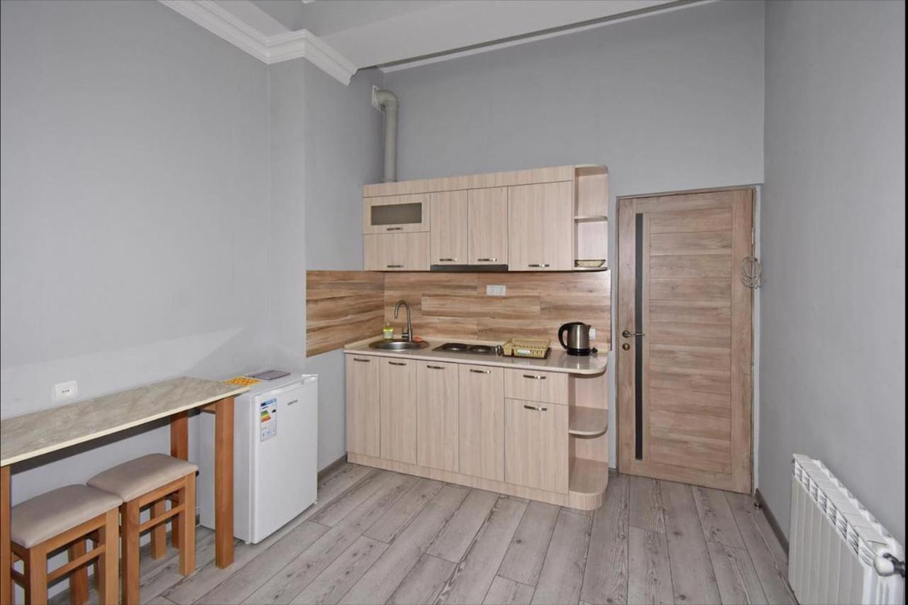 Modern Apartments And Tours Yerevan Ngoại thất bức ảnh