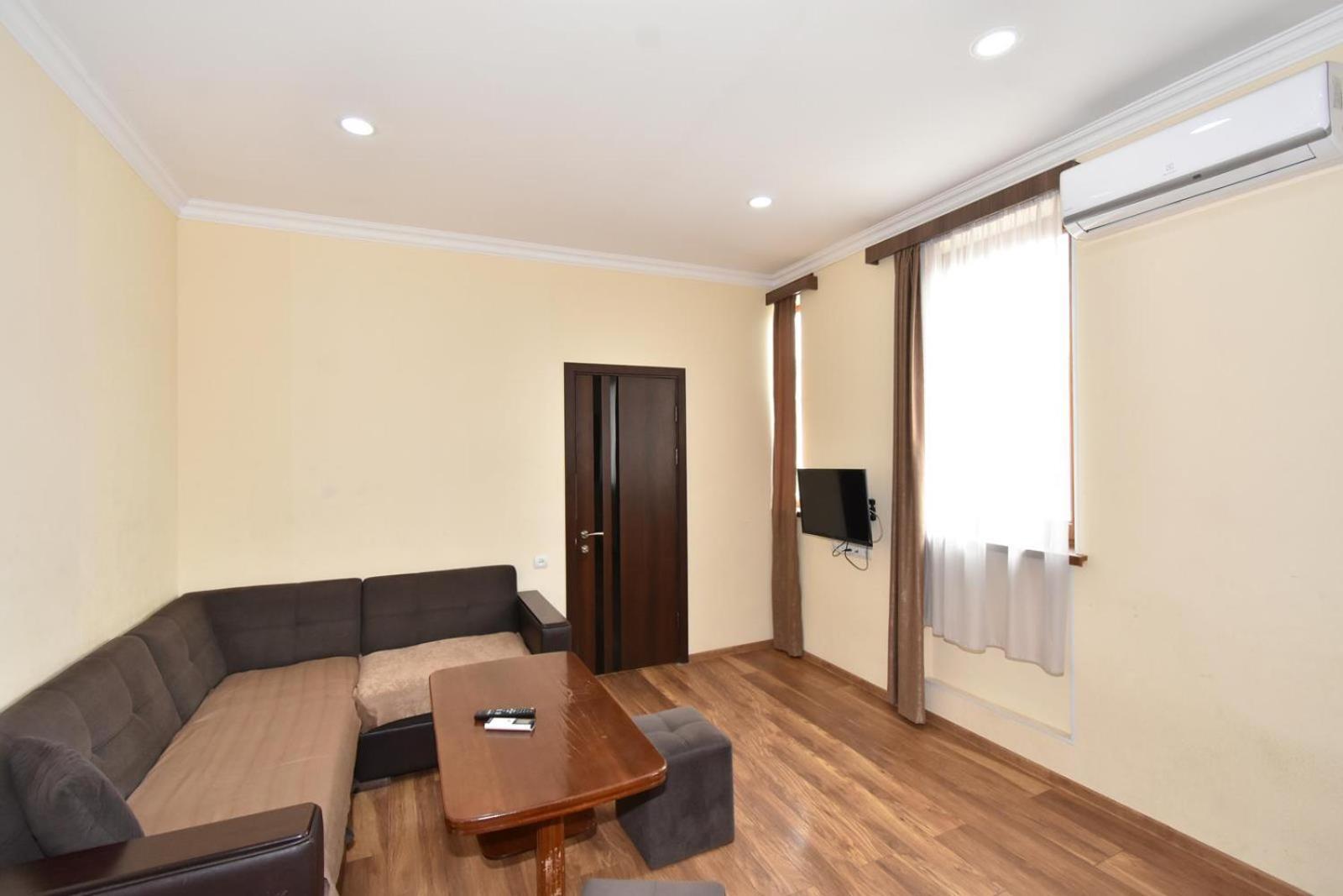 Modern Apartments And Tours Yerevan Ngoại thất bức ảnh