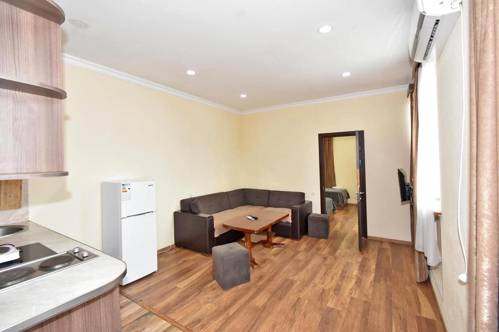 Modern Apartments And Tours Yerevan Ngoại thất bức ảnh