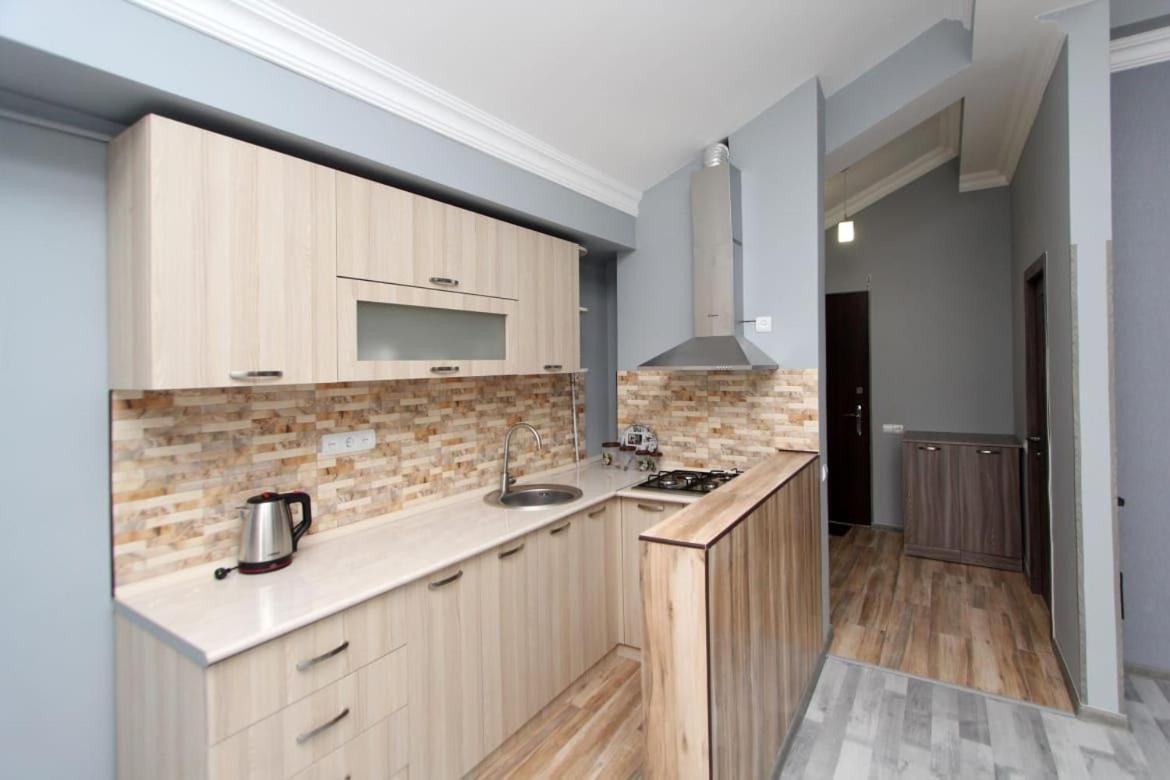 Modern Apartments And Tours Yerevan Ngoại thất bức ảnh