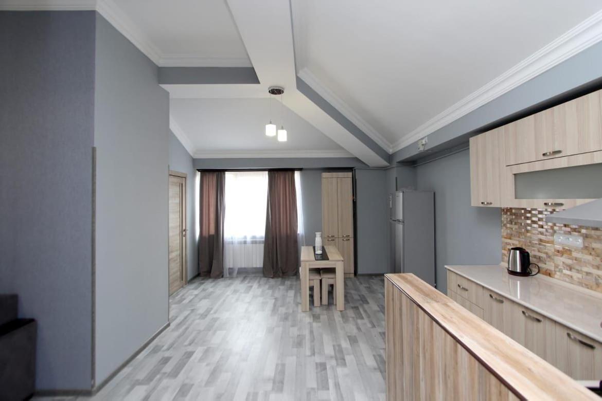 Modern Apartments And Tours Yerevan Ngoại thất bức ảnh