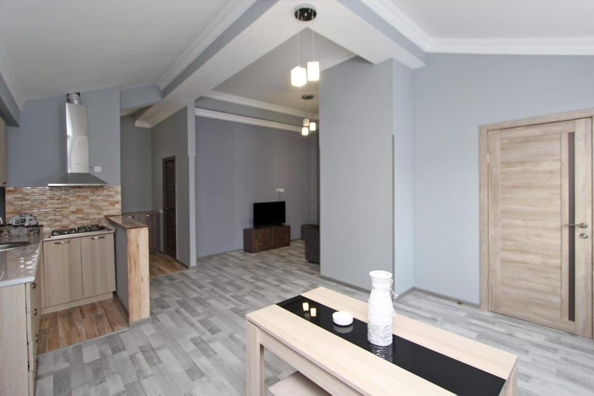 Modern Apartments And Tours Yerevan Ngoại thất bức ảnh
